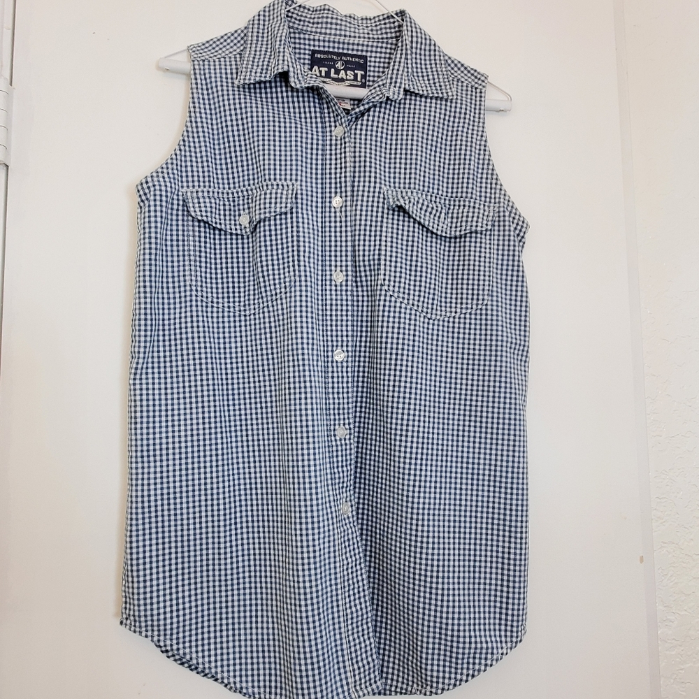 AT LAST Sleeveless Checker Shirt